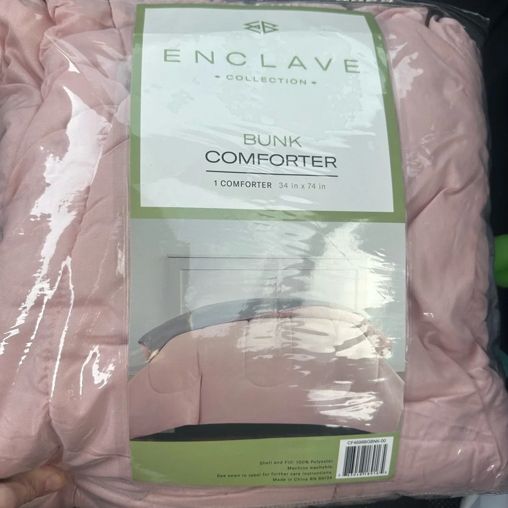 NWT’s Enclave Pink and Gray Bunk Comforter 34 in x 74 in for RV’s and Boats